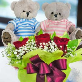 I Love You Couple Bear 13cm with 3 red roses arrangement