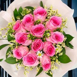 12 Bandong Pink Roses Hand Bouquet