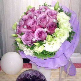 12 Purple Roses Hand Bouquet With White Eustoma